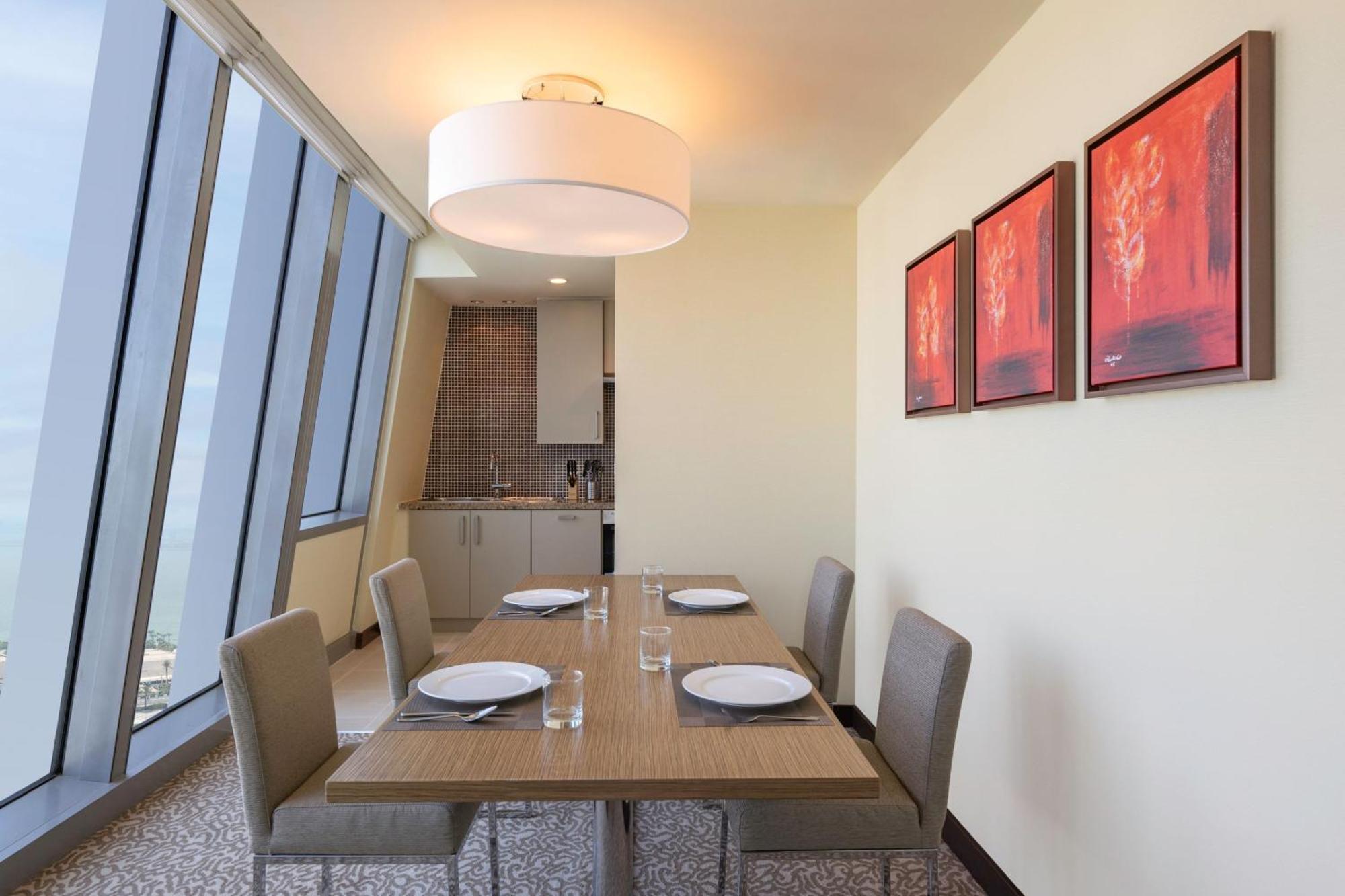 Le Meridien City Center 도하 외부 사진