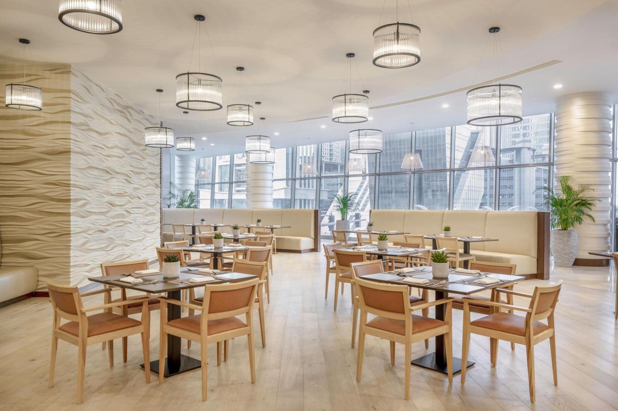 Le Meridien City Center 도하 외부 사진